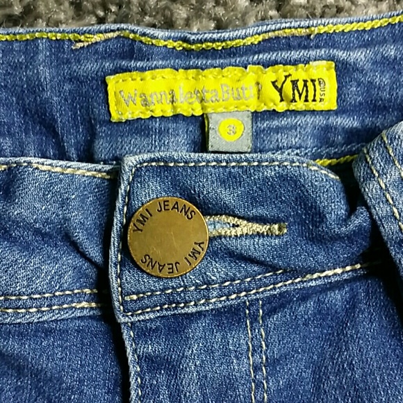 Wanna Beta But? Ymi shorts - Picture 2 of 5